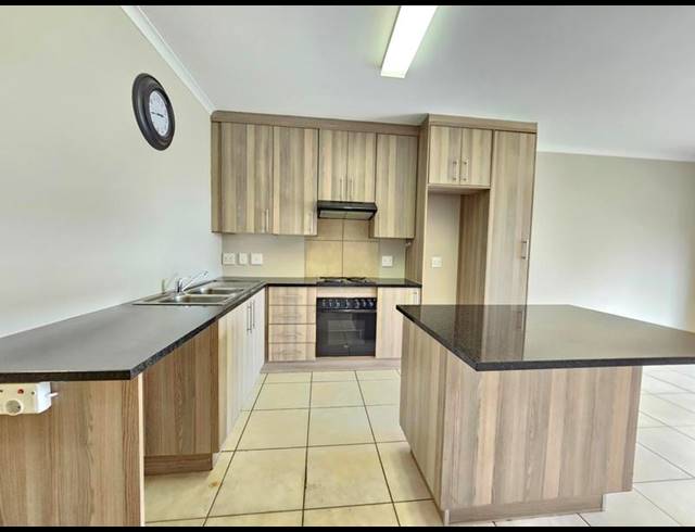 3 BEDROOM APARTMENT FOR SALE IN RUIMSIG